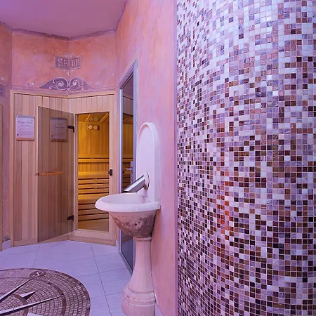 Mastino Hotel 3*